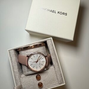 MICHEAL KORS watch set w/earrings and bangle